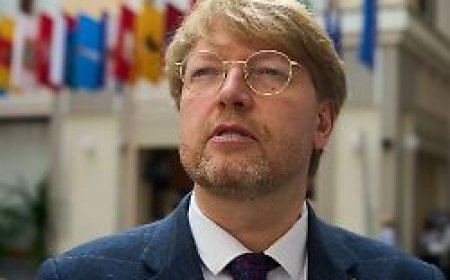Jabloko will Ende des Krieges: Russlands Wahlleitung lässt Oppositionspartei für Parlamentswahl zu
