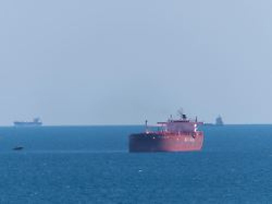Drohnentruppen melden 20 Treffer: Ukraine nimmt russische Tanker im Schwarzen Meer ins Visier