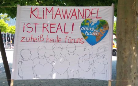 Omas for Future Germering: Klimaschützerinnen ist es für Protestaktion zu heiß
