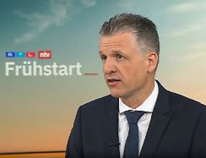 "Naheliegende Maßnahme": Unionsfraktionschef Frei will Mehrwertsteuer auf Sprit senken