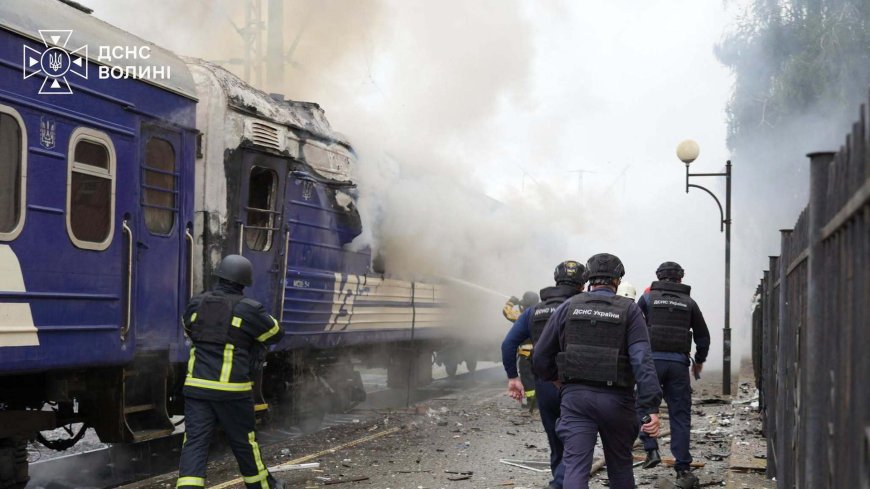 Ukraine-Krieg - Selenskyj kündigt zusätzlichen Schutz für Eisenbahn an
